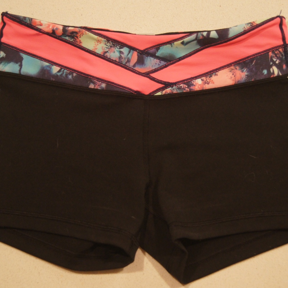 Lululemon (iviva) Biker Shorts